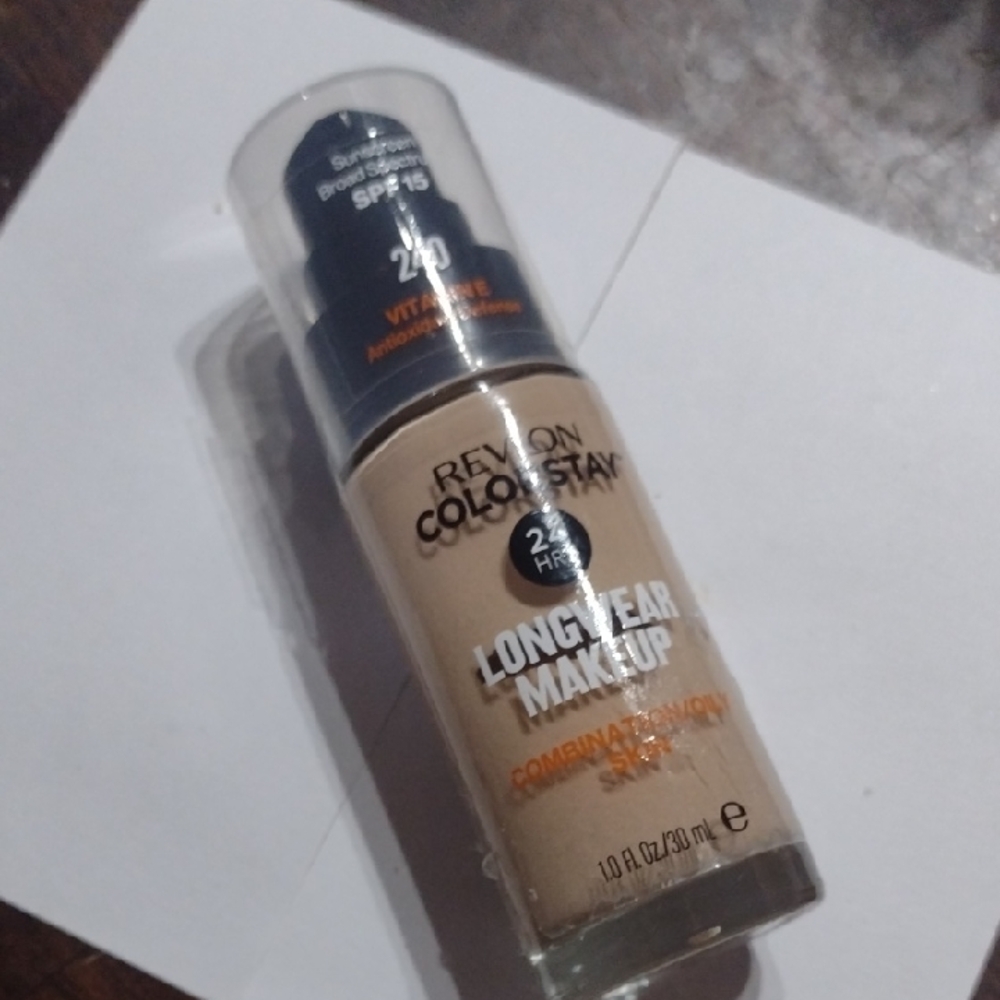 Revlon ColorStay Longwear Makeup SPF 15 - 240 Beige